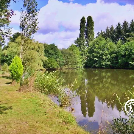 Familial 3 Avec Etang Prive, Terrasse, Activites Nautiques Et Commerces A Proximite - Fr-1-600-55 Holiday home